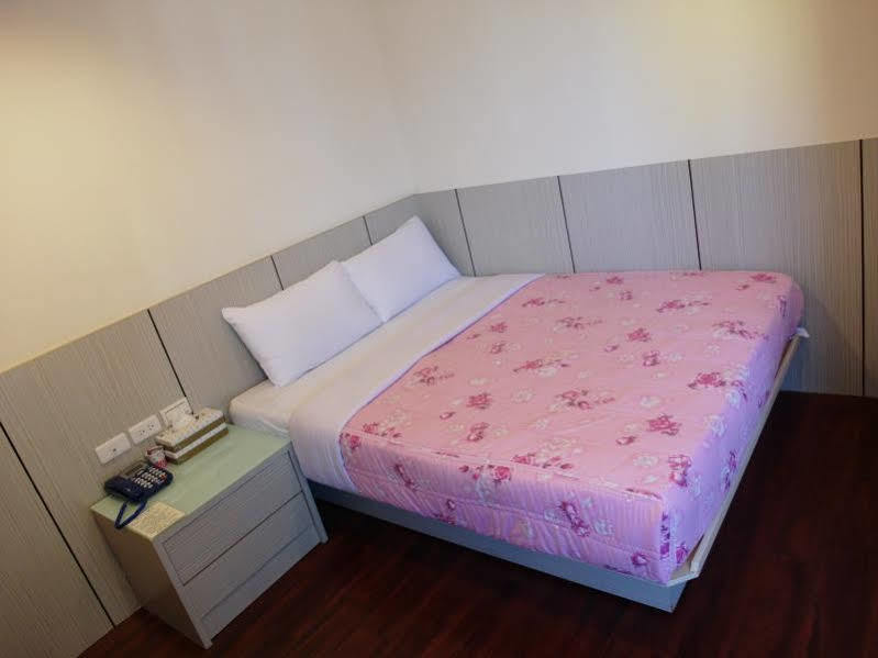Ruei Gung Business Hotel Cao Hùng Ngoại thất bức ảnh