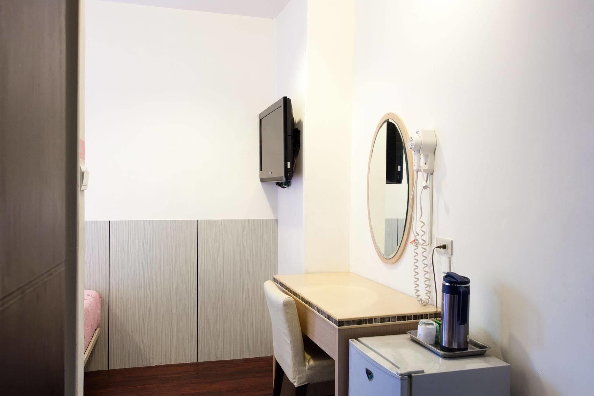 Ruei Gung Business Hotel Cao Hùng Ngoại thất bức ảnh