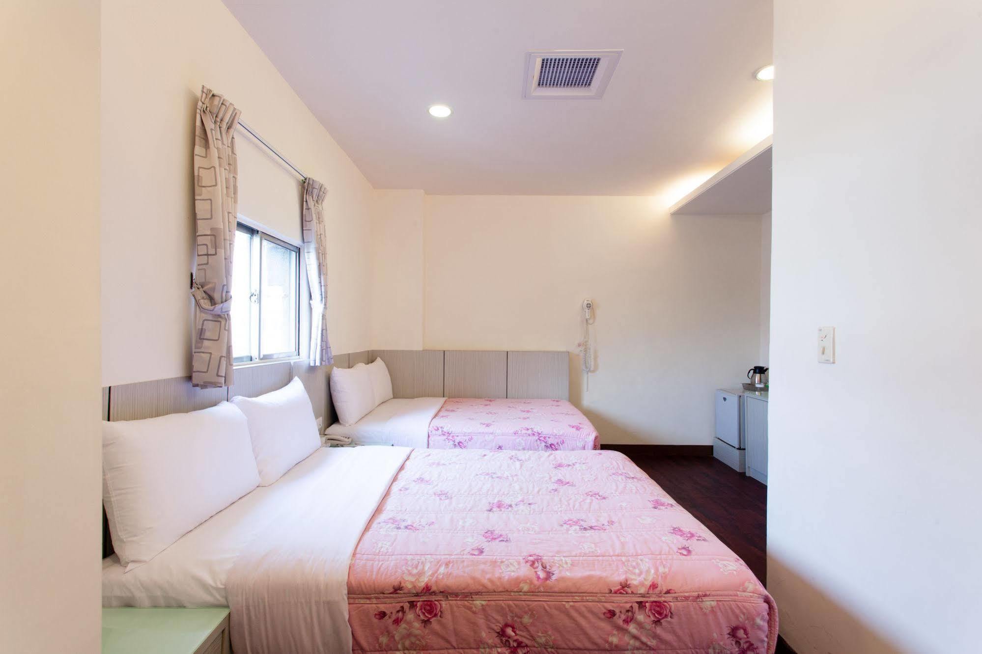 Ruei Gung Business Hotel Cao Hùng Ngoại thất bức ảnh