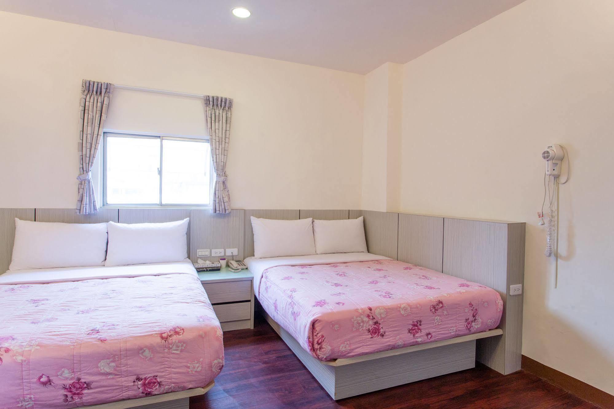 Ruei Gung Business Hotel Cao Hùng Ngoại thất bức ảnh
