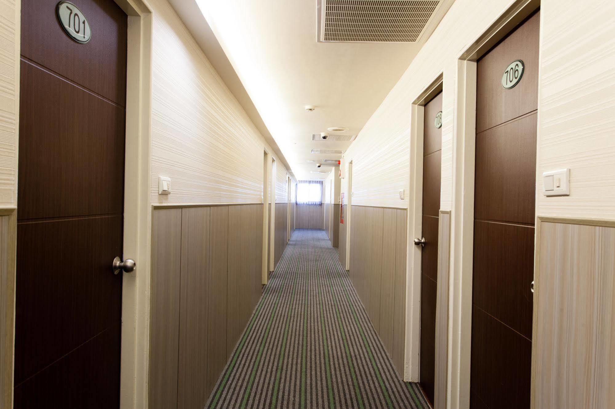 Ruei Gung Business Hotel Cao Hùng Ngoại thất bức ảnh
