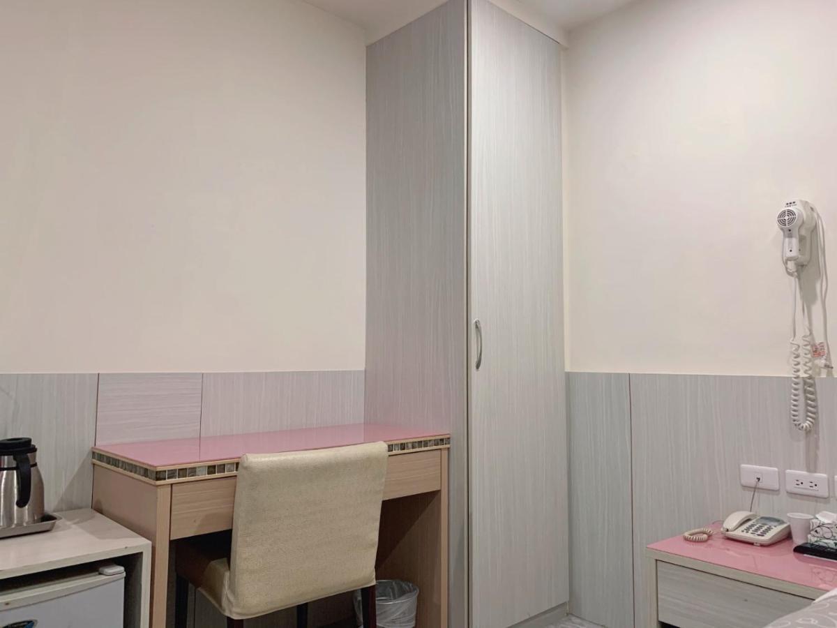 Ruei Gung Business Hotel Cao Hùng Ngoại thất bức ảnh